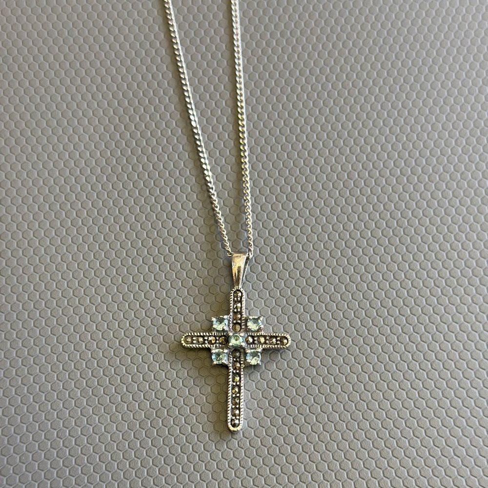 VINTAGE STERLING SILVER MARCASITE BLUE TOPAZ CROSS PENDANT CHAIN NECKLACE